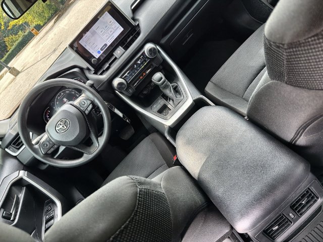 Used 2023 Toyota RAV4 LE FWD image 21
