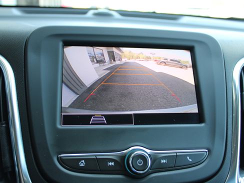 Used 2024 Chevrolet Equinox LS w/ LS Convenience Package image 23