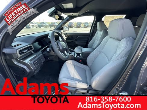 Used 2026 Toyota Tacoma SR5 AWD/4WD image 5