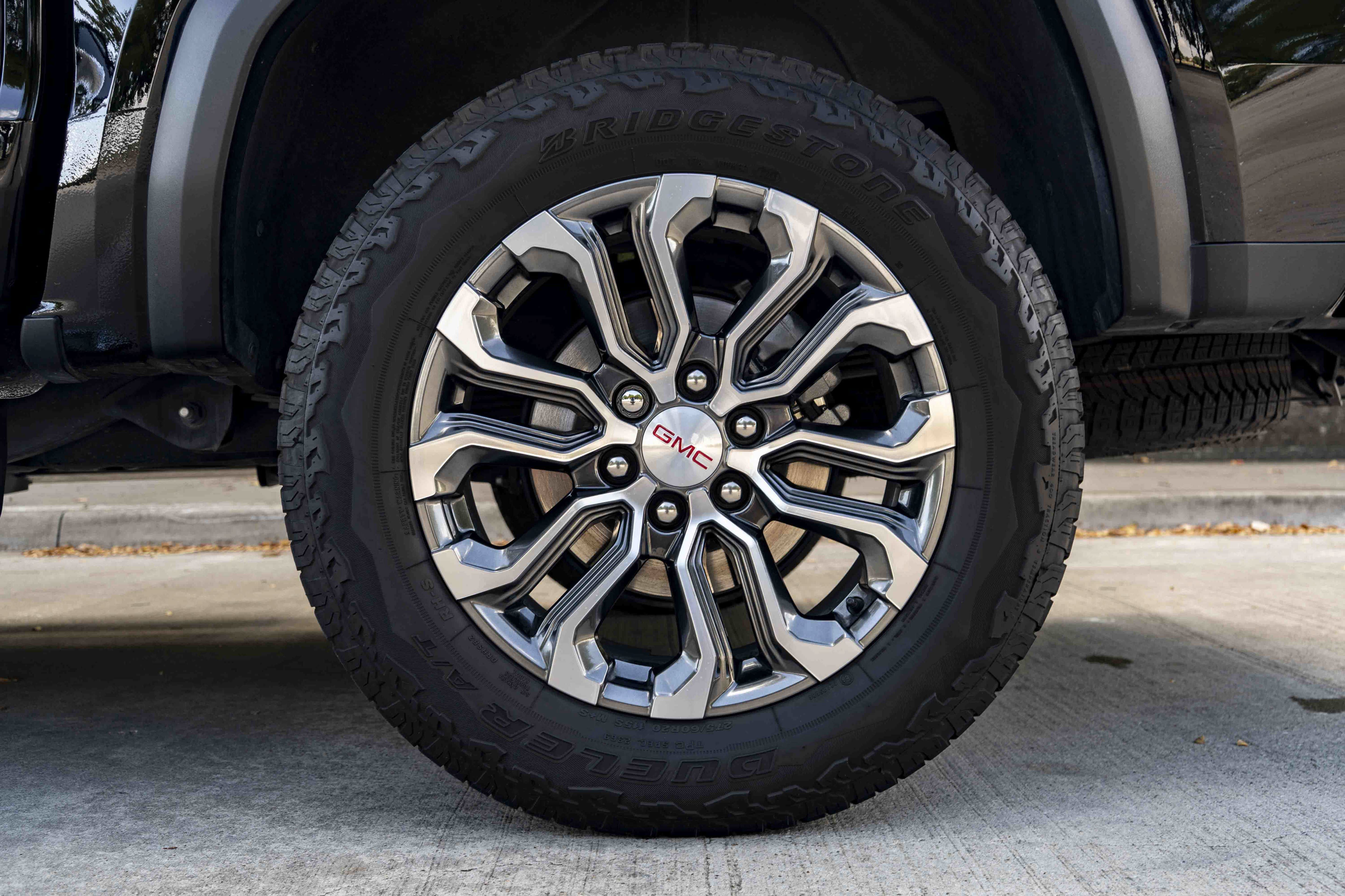 Used 2025 GMC Canyon Denali AWD/4WD image 15