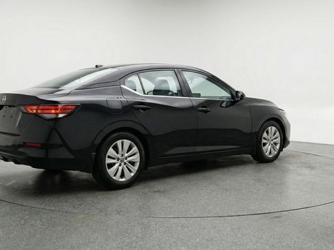 Used 2025 Nissan Sentra S FWD image 9