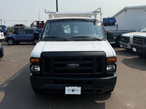 Used 2011 Ford E-350 and Econoline 350 XL w/ Interior Upgrade Pkg RWD image 21