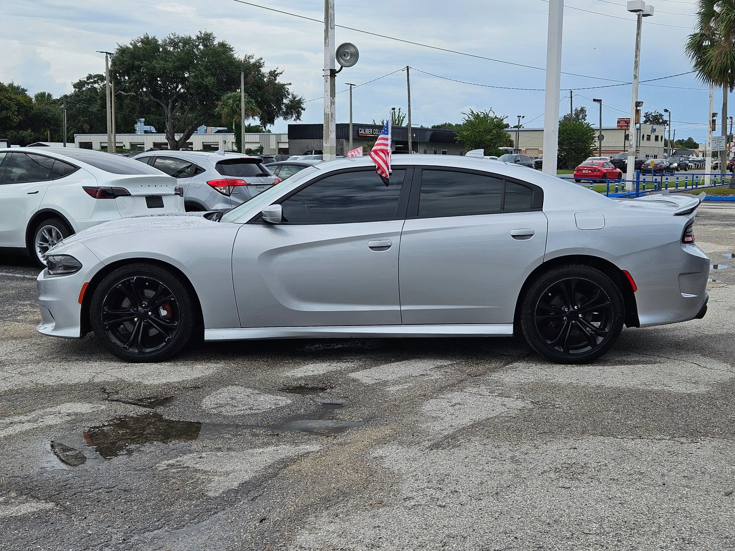 Used 2020 Dodge Charger R/T RWD image 4