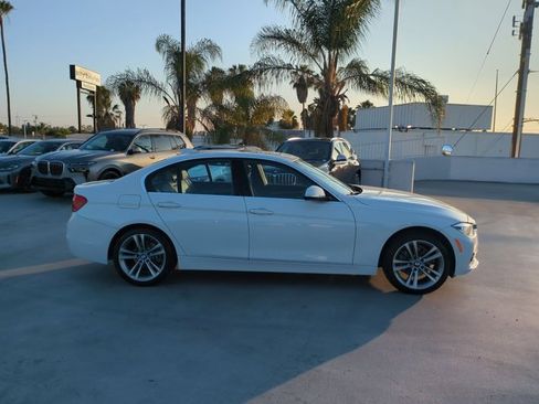 Used 2018 BMW 330i Sedan RWD image 4