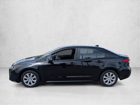 Used 2024 Toyota Corolla LE FWD image 8
