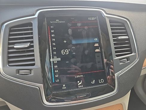 Used 2021 Volvo XC90 T6 Momentum image 52