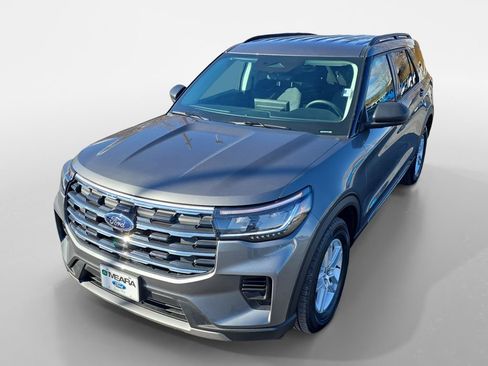 Used 2025 Ford Explorer Active image 24