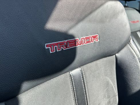 Used 2022 Ford Ranger Lariat w/ Tremor Off-Road Package image 12