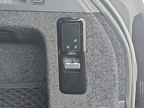 Certified 2023 Land Rover Range Rover SE AWD/4WD image 15