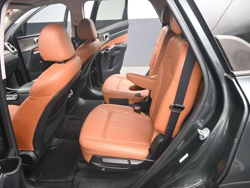 Used 2022 Kia Sorento SX Prestige w/ Rust Color Package image 19