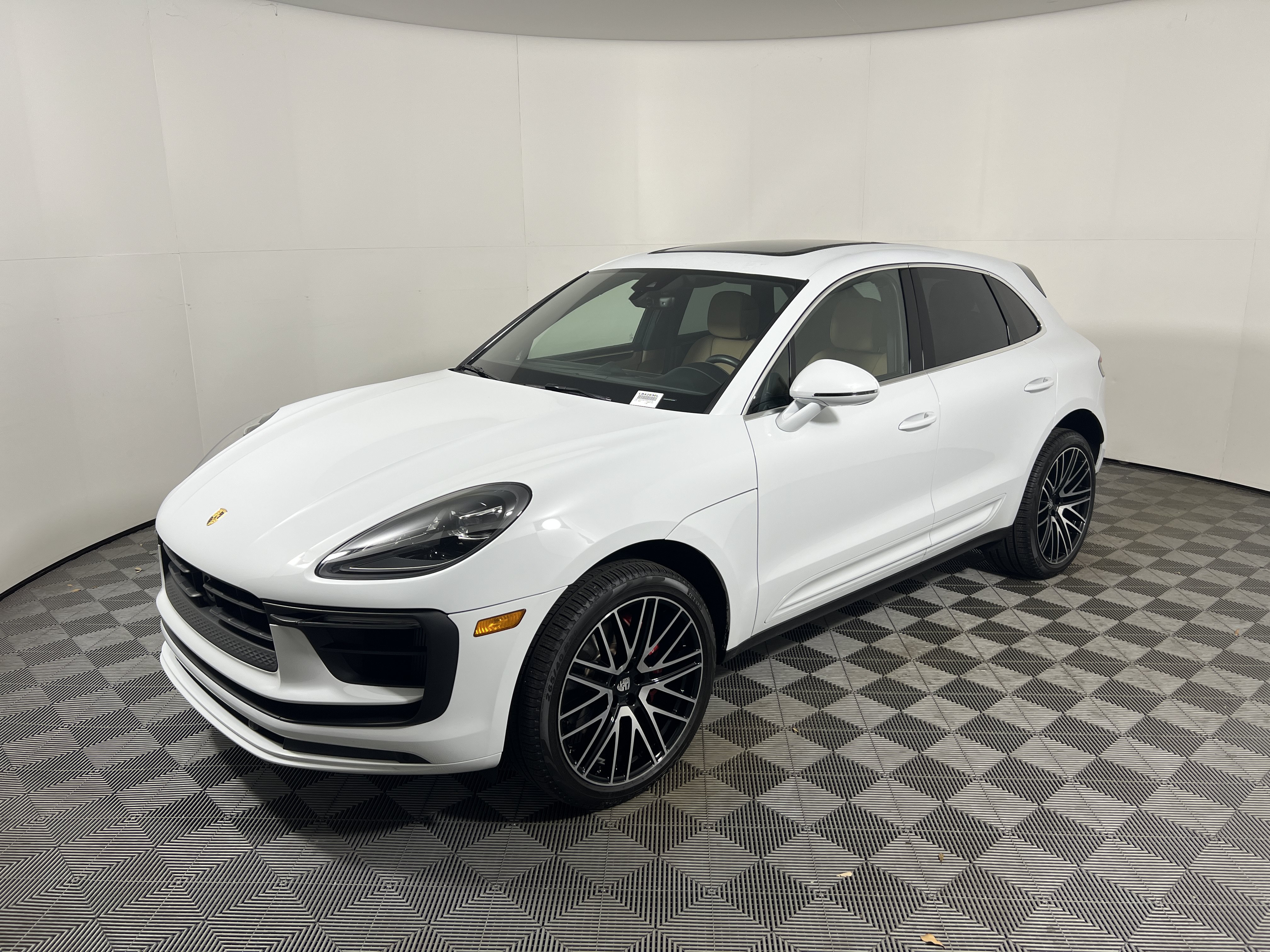 Certified 2026 Porsche Macan S AWD/4WD image 11