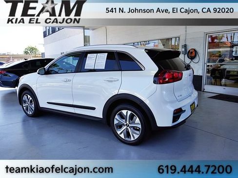 Used 2022 Kia Niro EX FWD image 7