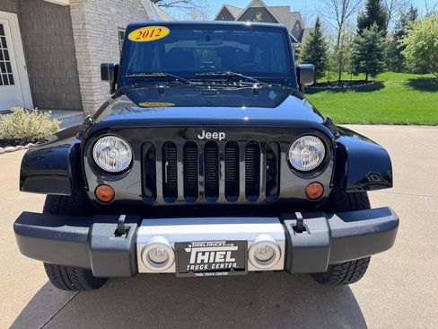 Used 2012 Jeep Wrangler Sahara w/ Connectivity Group AWD/4WD image 9