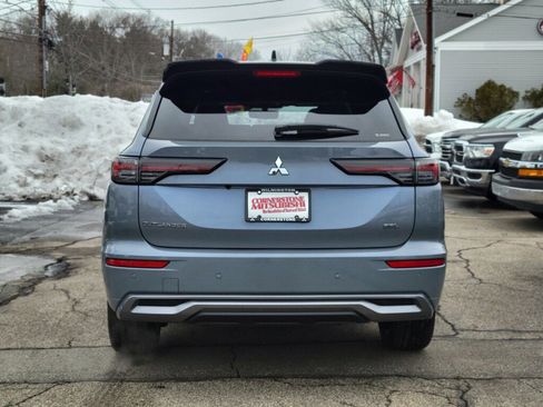 New 2026 Mitsubishi Outlander SEL image 5
