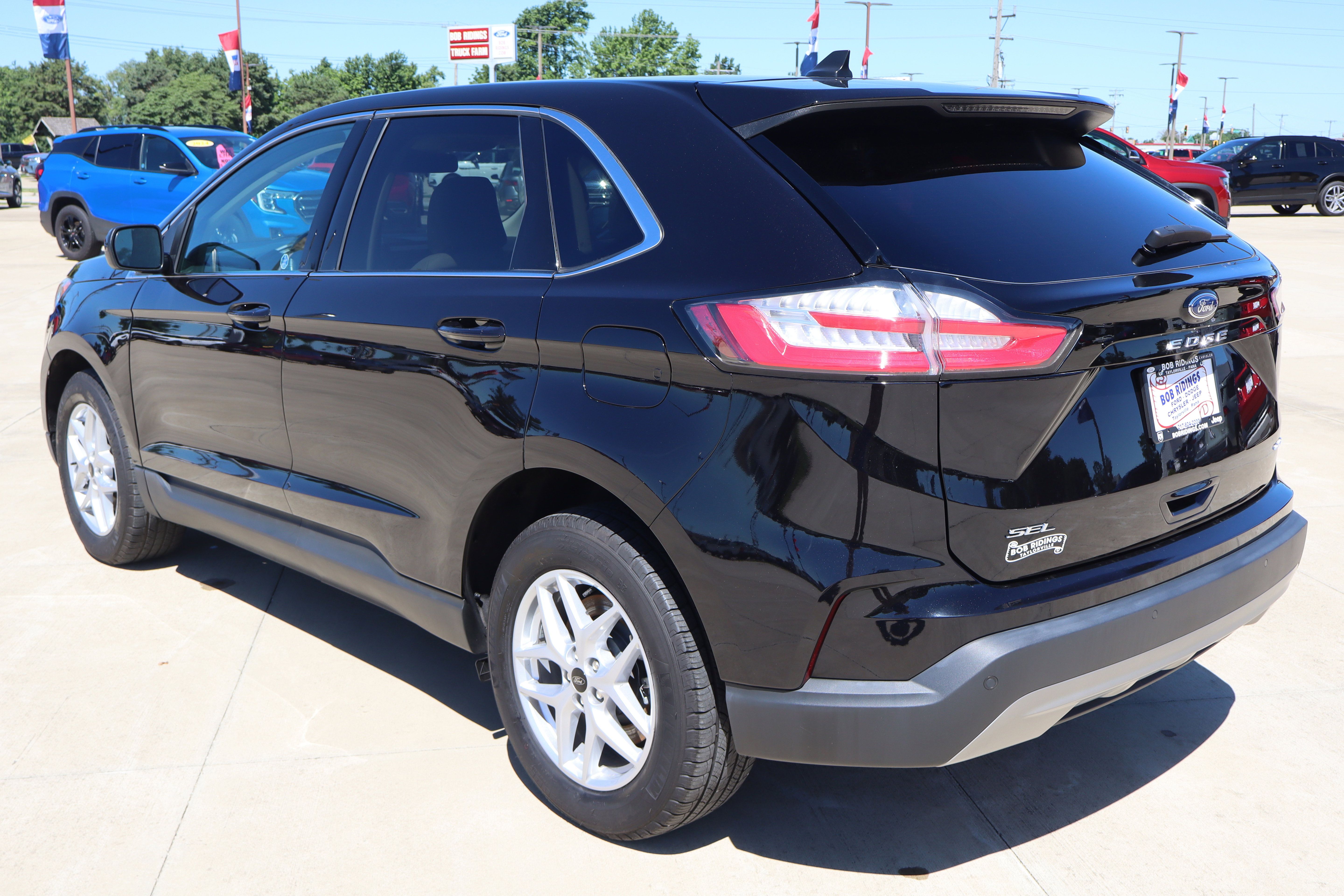Used 2024 Ford Edge SEL w/ Convenience Package AWD/4WD image 8