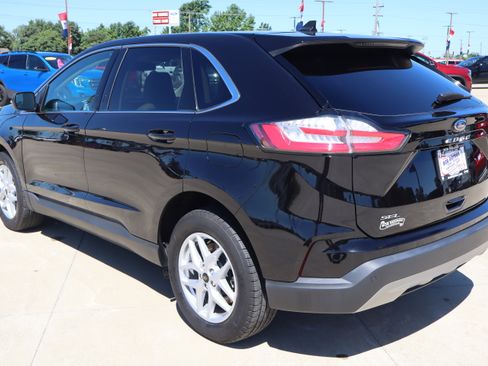 Used 2024 Ford Edge SEL w/ Convenience Package AWD/4WD image 8