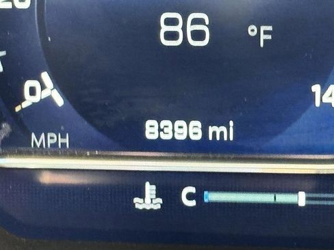 Used 2025 Chevrolet Silverado 2500 ZR2 w/ Technology Package image 21