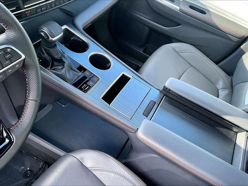 Used 2022 Toyota Sienna XSE image 17