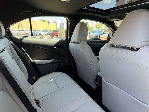 Used 2024 Lexus UX 250h FWD image 34