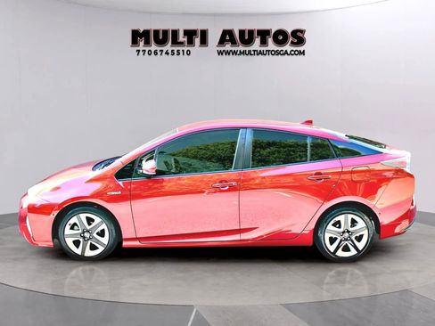 Used 2018 Toyota Prius Two image 7
