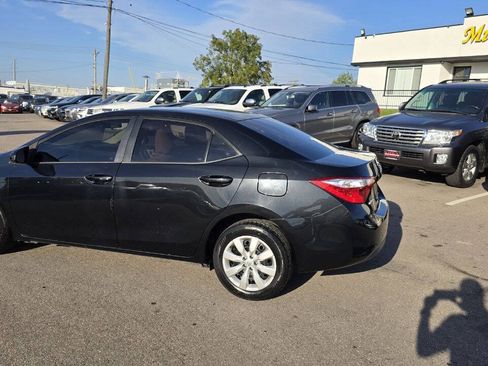 Used 2015 Toyota Corolla LE FWD image 48