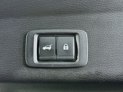 Used 2024 Mitsubishi Outlander SE image 29