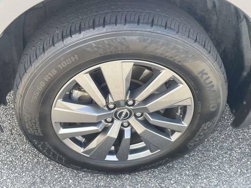 Used 2025 Nissan Pathfinder SV AWD/4WD image 11
