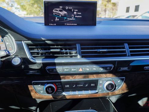 Used 2019 Audi Q7 3.0T Prestige w/ Prestige Package image 32