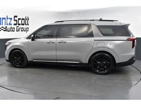 Certified 2025 Kia Carnival SX Prestige image 3