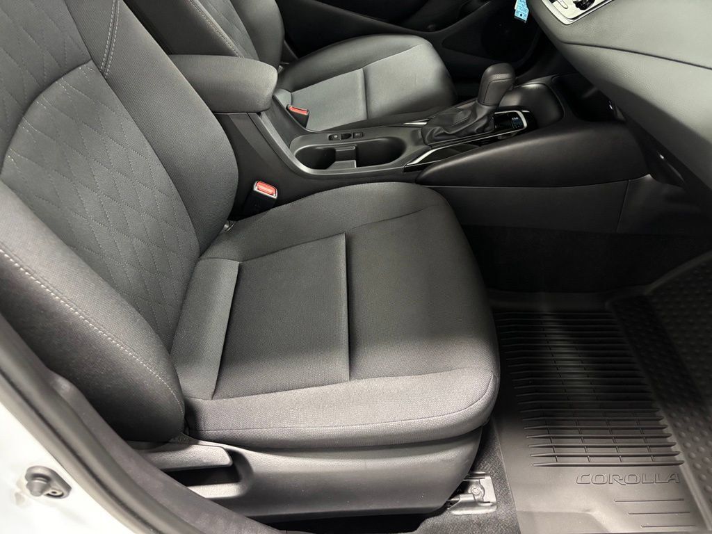 Used 2026 Toyota Corolla LE FWD image 56