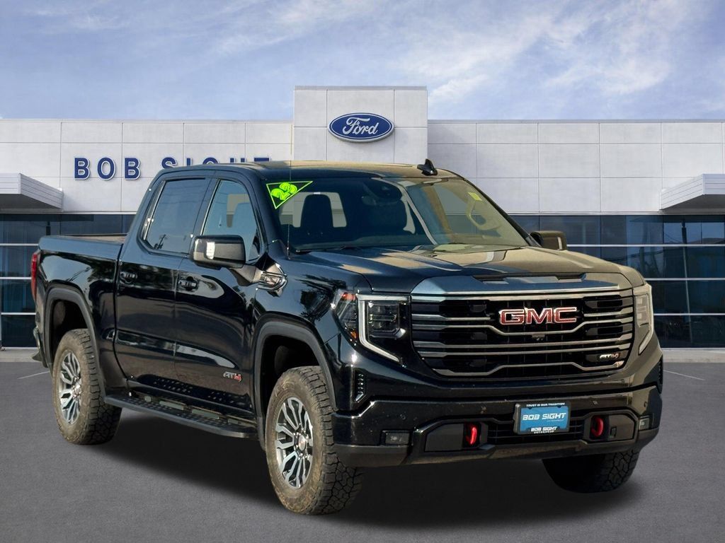 Used 2023 GMC Sierra 1500 AT4 w/ Technology Package AWD/4WD image 2