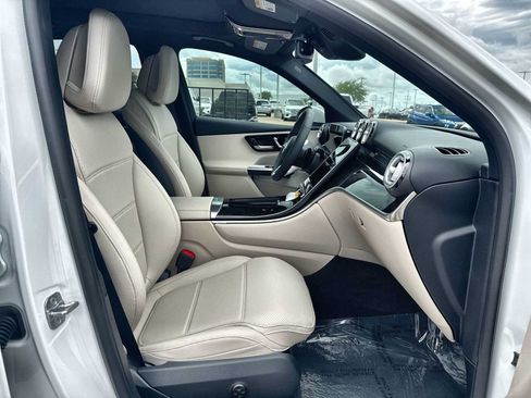 New 2026 Mercedes-Benz GLC 300 image 9