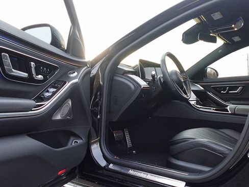 Certified 2022 Mercedes-Benz S 580 4MATIC Sedan image 17