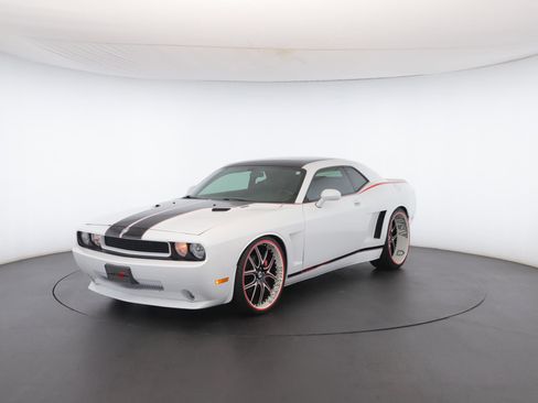 Used 2010 Dodge Challenger R/T image 37
