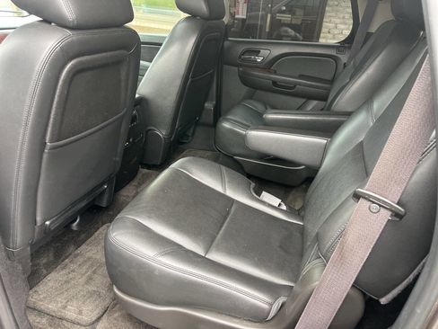 Used 2013 Chevrolet Tahoe LTZ image 32