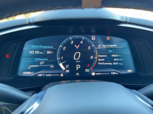 Used 2021 Chevrolet Corvette Stingray Preferred Cpe w/ Z51 Performance Package image 18