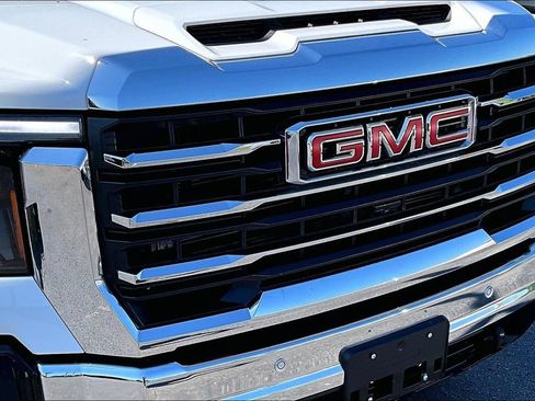 Used 2025 GMC Sierra 2500 SLE AWD/4WD image 33
