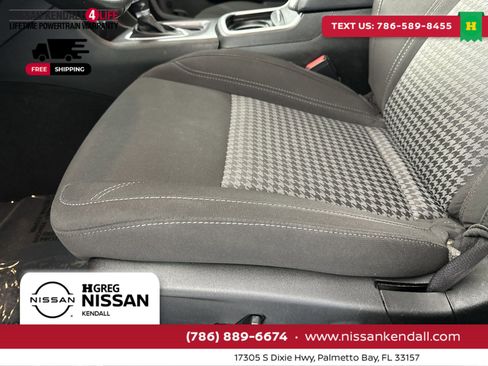 Used 2023 Dodge Charger SXT image 16