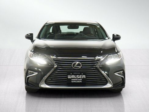 Used 2017 Lexus ES 350 w/ Luxury Package FWD image 8