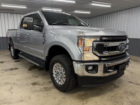 Used 2022 Ford F250 XLT w/ XLT Premium Package image 6