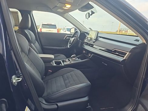 Used 2024 Mitsubishi Outlander SE Black Edition image 28