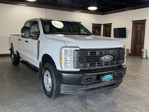 Used 2024 Ford F350 XL w/ FX4 Off-Road Package image 3