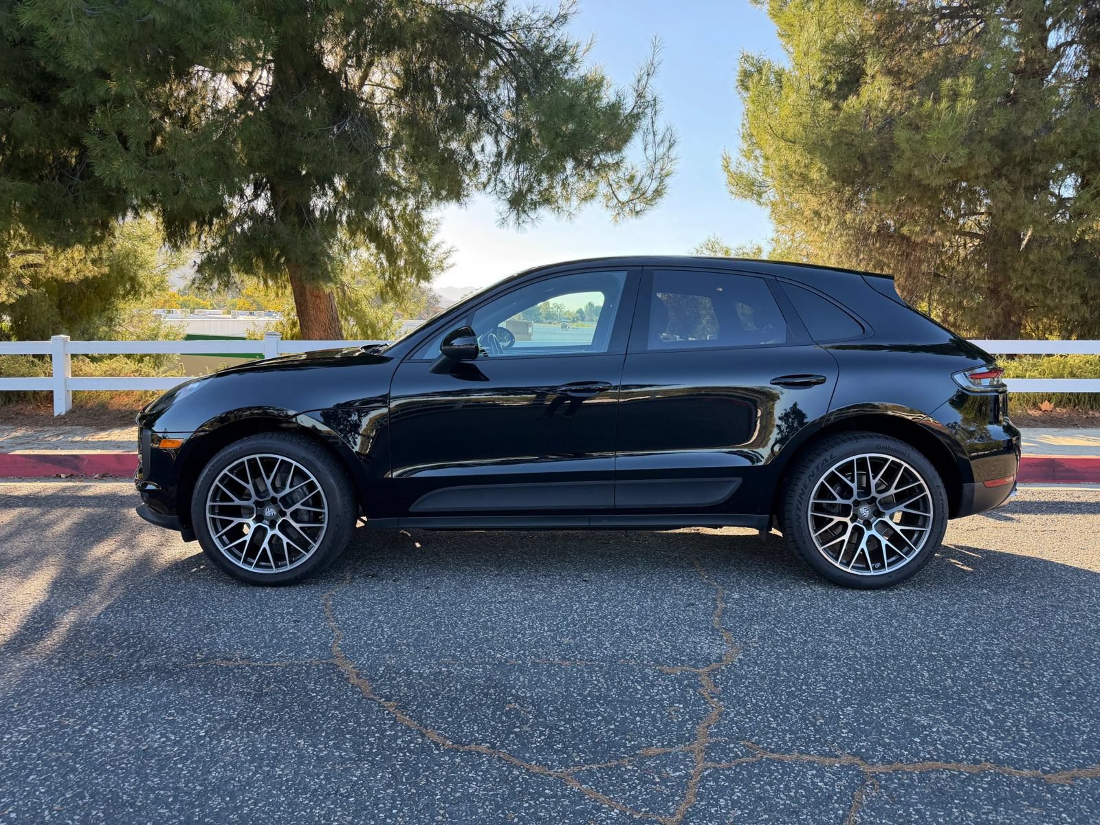 Used 2019 Porsche Macan AWD/4WD image 5