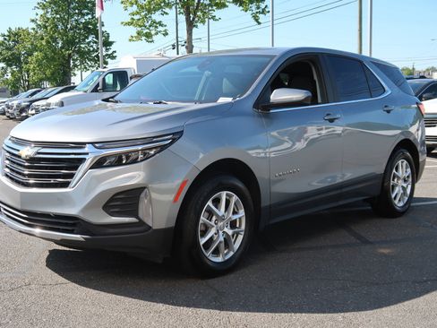 Used 2024 Chevrolet Equinox LT AWD/4WD image 5