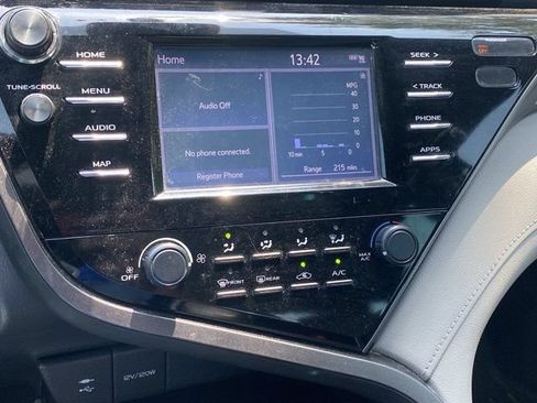 Used 2019 Toyota Camry LE FWD image 20