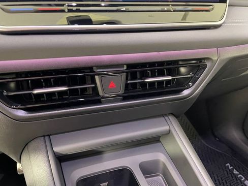 New 2026 Volkswagen Tiguan SE R-Line AWD/4WD image 6