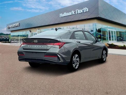 New 2025 Hyundai Elantra Sport FWD image 7