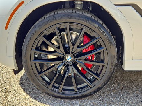 New 2027 BMW X6 xDrive40i w/ Executive Package AWD/4WD image 11