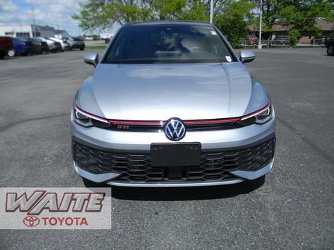 Used 2025 Volkswagen GTI SE FWD image 6