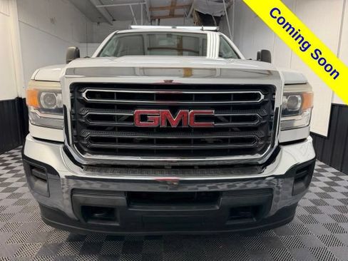 Used 2015 GMC Sierra 2500 SLE AWD/4WD image 2